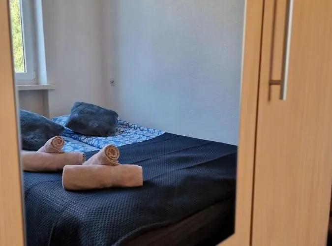 Апартаменты R Mieszkanie Cale Albo Pokoj Bllisko Wszystko Гданьск